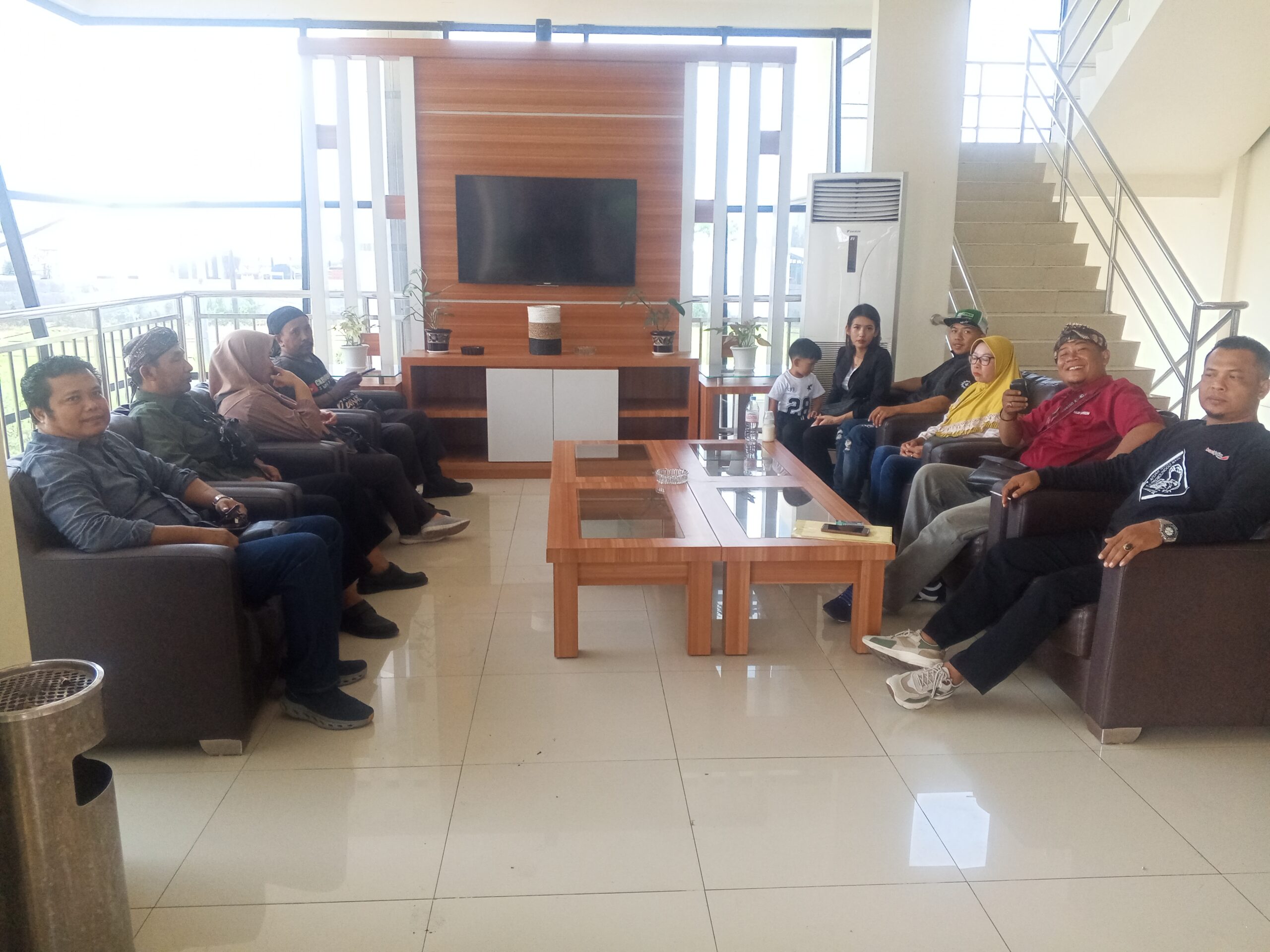 Jerit Suarni dari Lereng Bromo: Luka Fisik dan Batin Akibat Dugaan Kekerasan WNA Hingga Terkencing - kencing yang Belum Terungkap