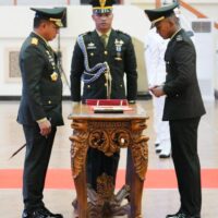 Panglima TNI Lantik 51 Perwira Muda Keahlian Khusus  Siber TA 2025
