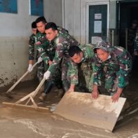 TNI Kerahkan Puluhan Prajurit Pulihkan RSUD Aceh Tamiang Pasca Banjir