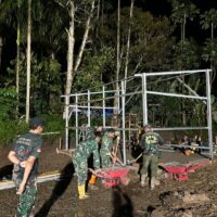 TNI Bersinergi Percepat Pembangunan Huntara bagi Korban Bencana di Palembayan