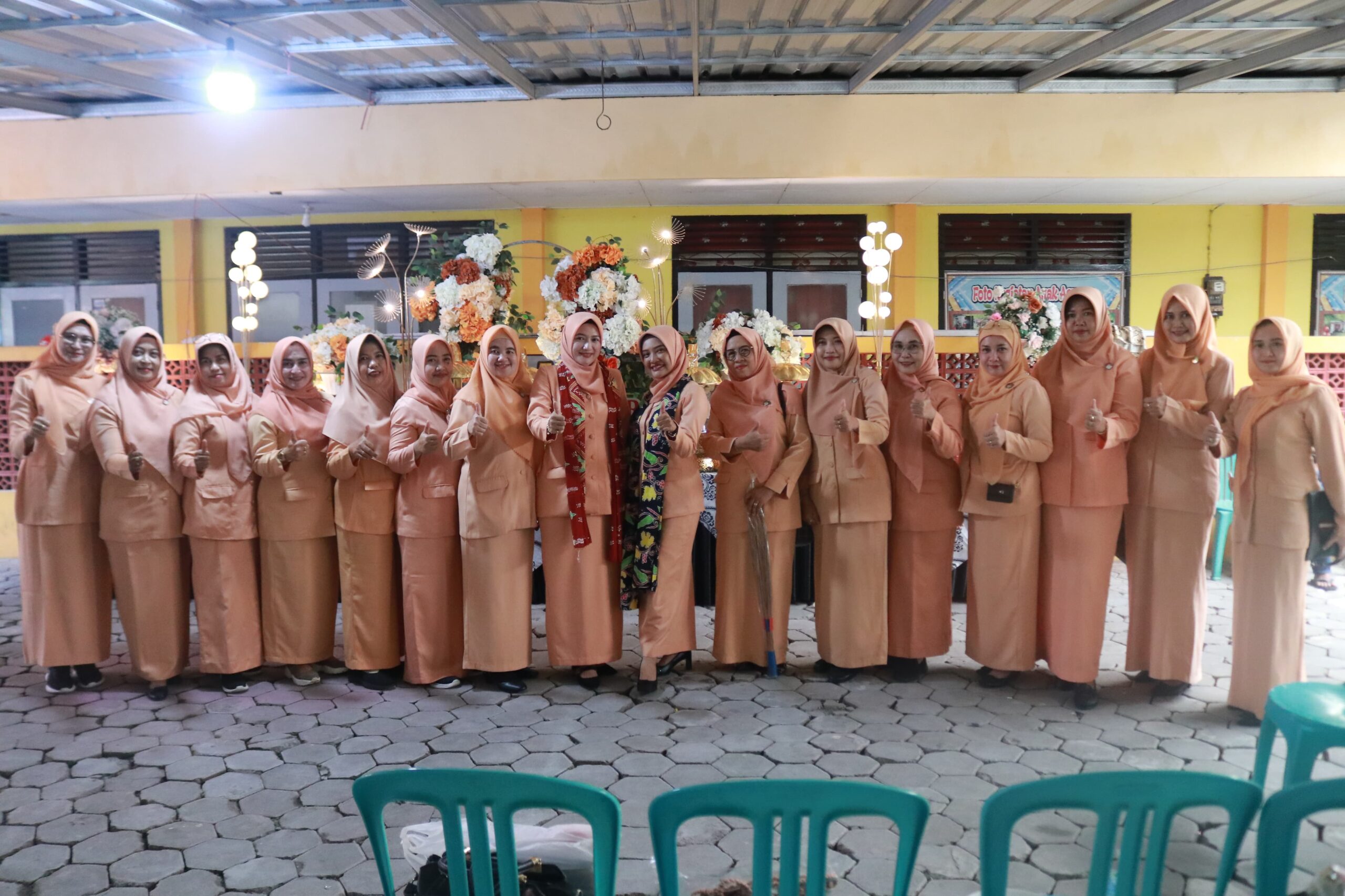 HUT ke-26, Dharma Wanita Kabupaten Probolinggo Gelar Bakti Sosial untuk Siswa SLB Dharma Asih Kraksaan
