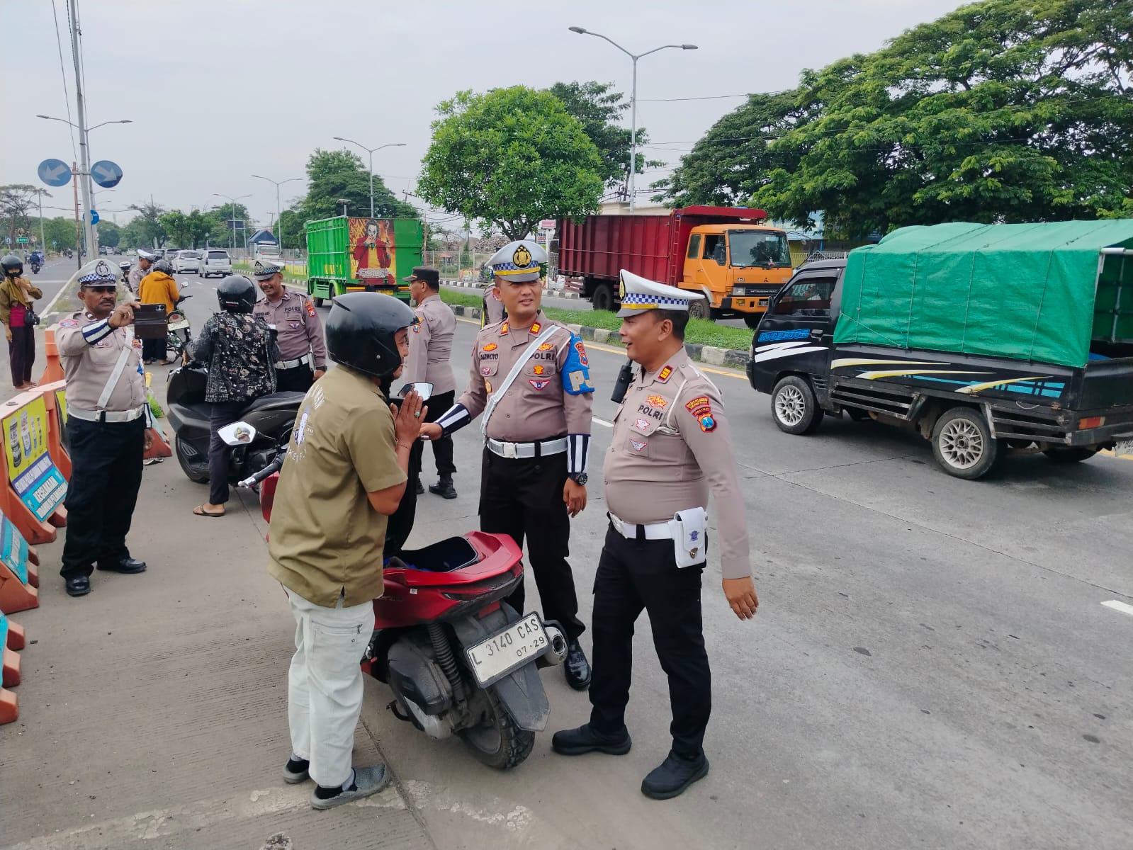 Polres Pelabuhan Tanjungperak Gelar Patroli Terpadu di Akses Vital Surabaya–Madura