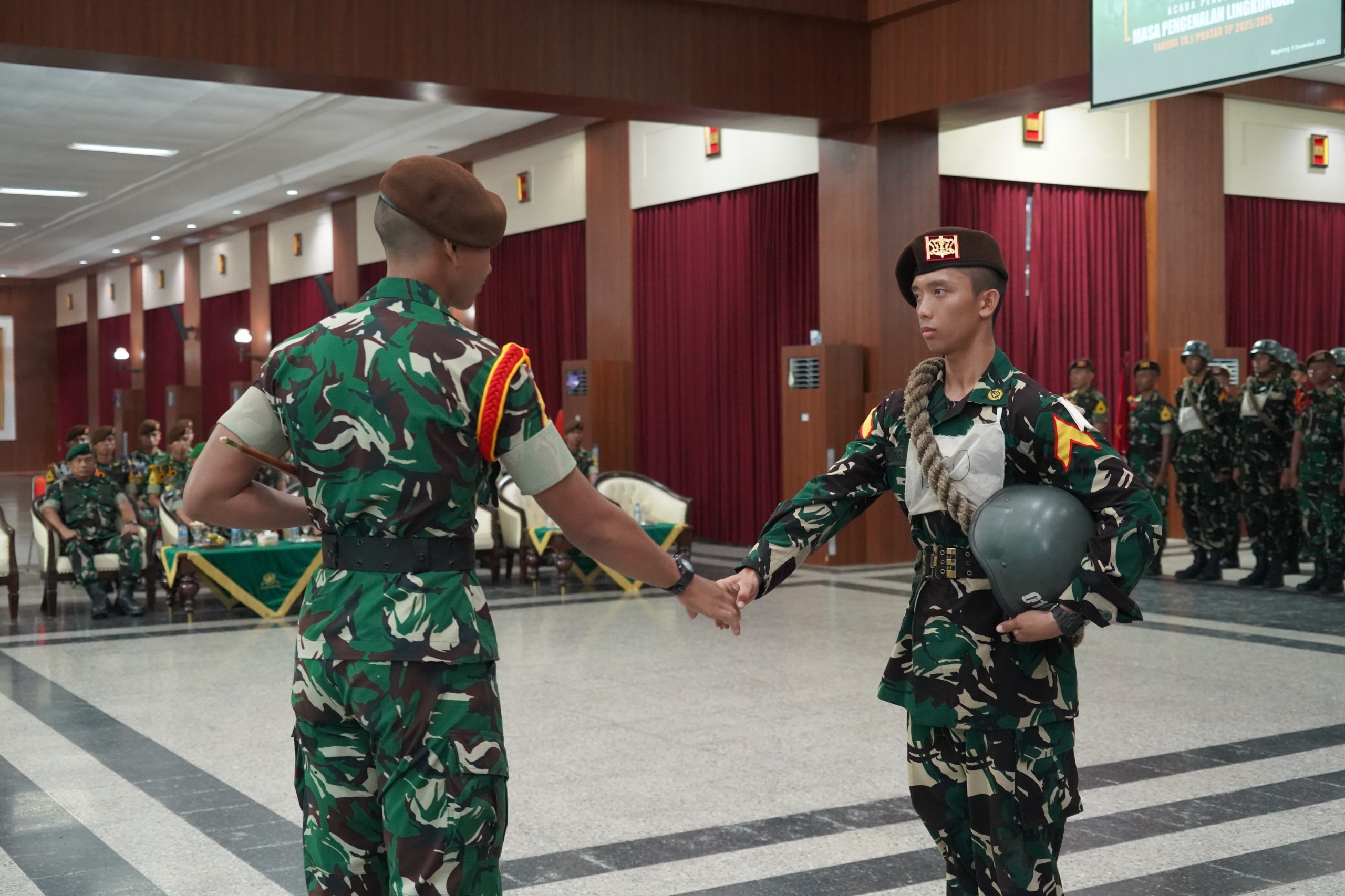 Gubernur Akademi Militer Hadiri Penutupan Masa Pengenalan Lingkungan Taruna Tingkat I/Pratar