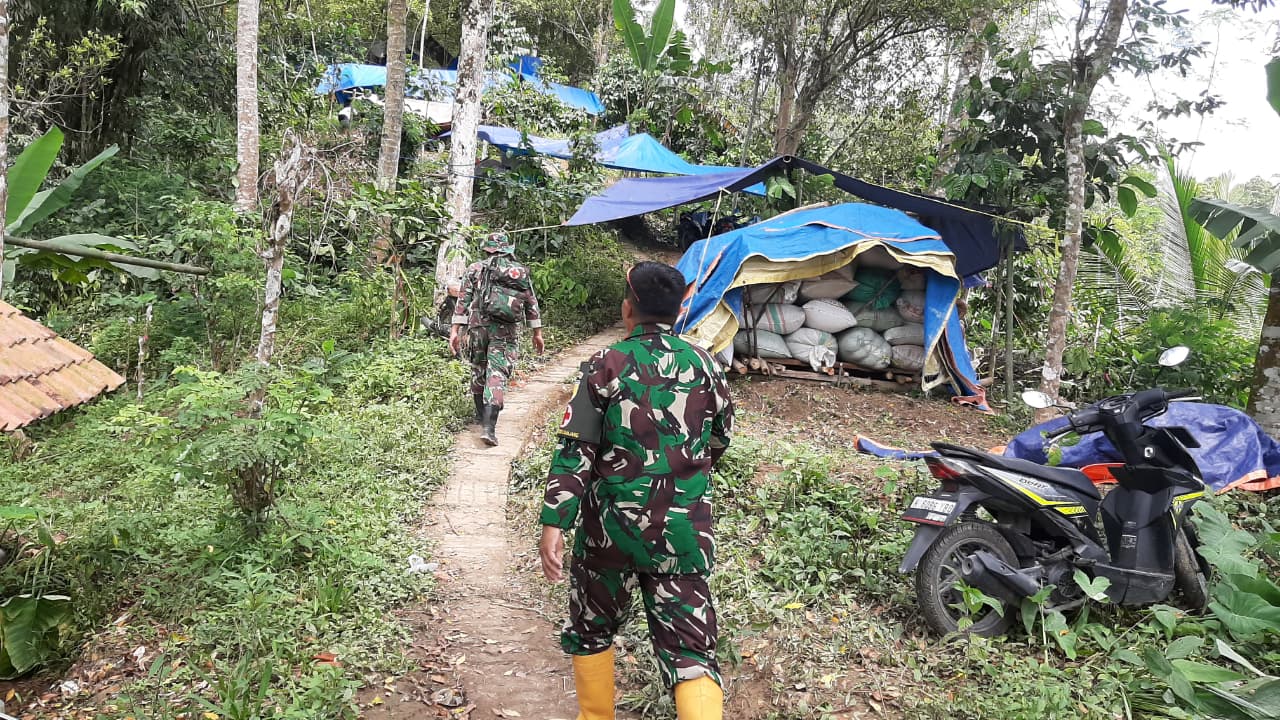 Pelayanan Medis Darurat Digelar di Sumberlangsep, Warga Mengaku Terbantu