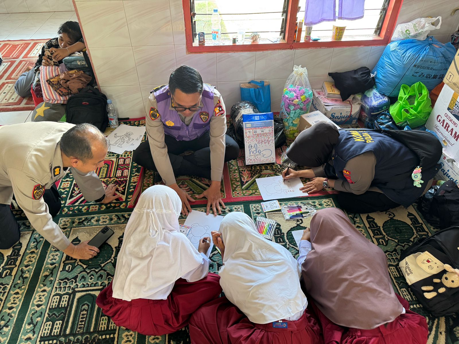 Polri Berikan Pendampingan Psikologis bagi Penyintas dan Personel di Sumbar*