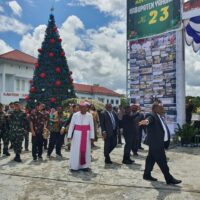 Dandim 1715/Yahukimo Hadiri HUT Ke-23 Kab. Yahukimo dan Natal Bersama Korpri, TNI/Polri dan Masyarakat