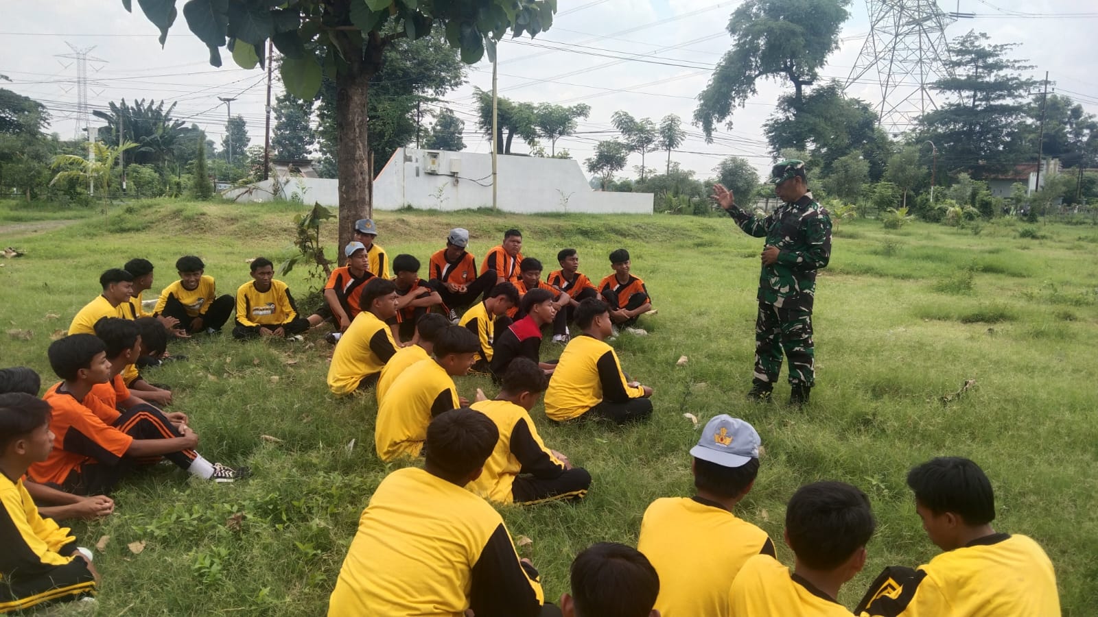 Cegah Radikalisme, TNI Wonomerto Tanamkan Nasionalisme ke Pelajar Lewat Wasbang dan PBB