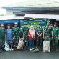 Dengan Semangat Kebersamaan, Kodim 1008 Laksanakan Pembersihan Pasar Rakyat Tanjung