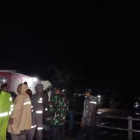 Jembatan Putus di Tiris, Polres Probolinggo Gerak Cepat Evakuasi dan Bantu Warga