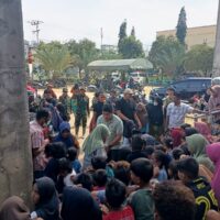 Hadirkan Senyum Anak-Anak Aceh, TNI Salurkan Ribuan Paket Alat Sekolah