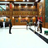 Perkuat Regenerasi Kepemimpinan Gubernur Akmil Pimpin Sertijab dan Tradisi Warga