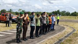 Forkopimda Tabalong Sambut Kedatangan Wakil Presiden RI di Bandara Warukin