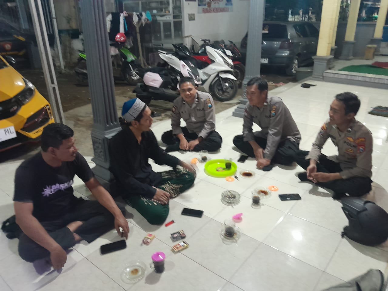 Menjaga Kota Tetap Kondusif, Polsek Wonoasih Intensifkan Patroli Dialogis Malam Hari