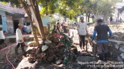 Semangat Gotong Royong, Babinsa dan Warga Bangun Pondasi Rumah