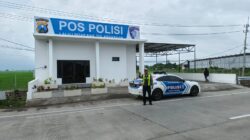 Kasat Lantas Turun Langsung, Arus Lalu Lintas Exit Tol Kraksaan Dipastikan Lancar