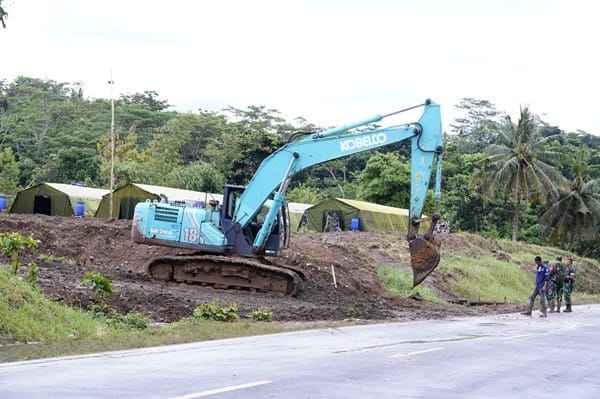 Panglima TNI Tinjau Yonif TP 890/Gardha Sakti di Garut, Jawa Barat