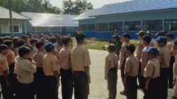 Peran Babinsa dalam Pembinaan Generasi Muda Melalui Kegiatan Pramuka di SMPN 9 HST