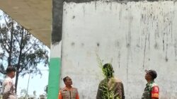 Babinsa Koramil 0820-09/Lumbang Pantau Dampak Cuaca Ekstrem Angin Beliung di Desa Sapih