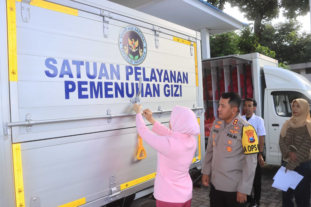Polres Probolinggo Jalankan Program Makan Bergizi Gratis, 2.317 Pelajar Jadi Penerima Manfaat Polres Probolinggo Jalankan Program Makan Bergizi Gratis, 2.317 Pelajar Jadi Penerima Manfaat