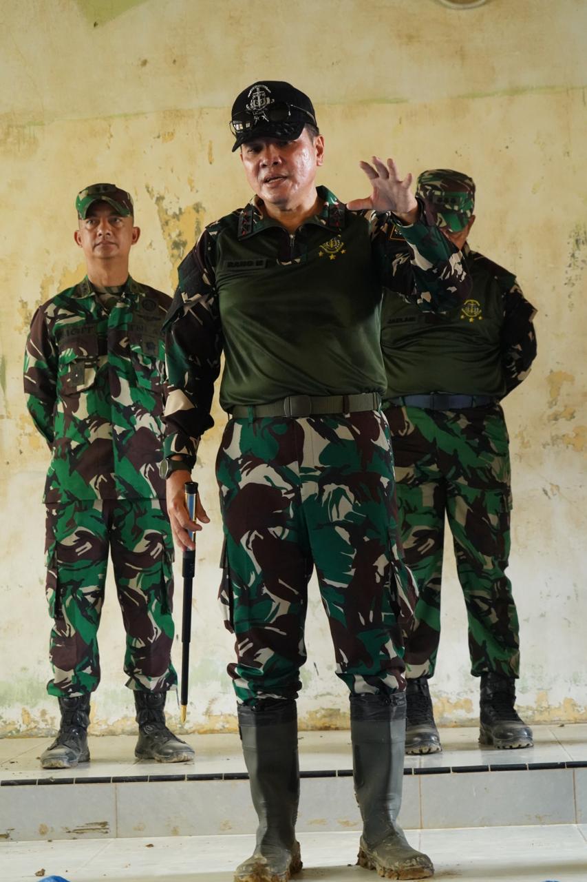 Taruna Akmil Satgastar Latsitardanus XLVI Terima Kunjungan Gubernur Akmil di Tamiang