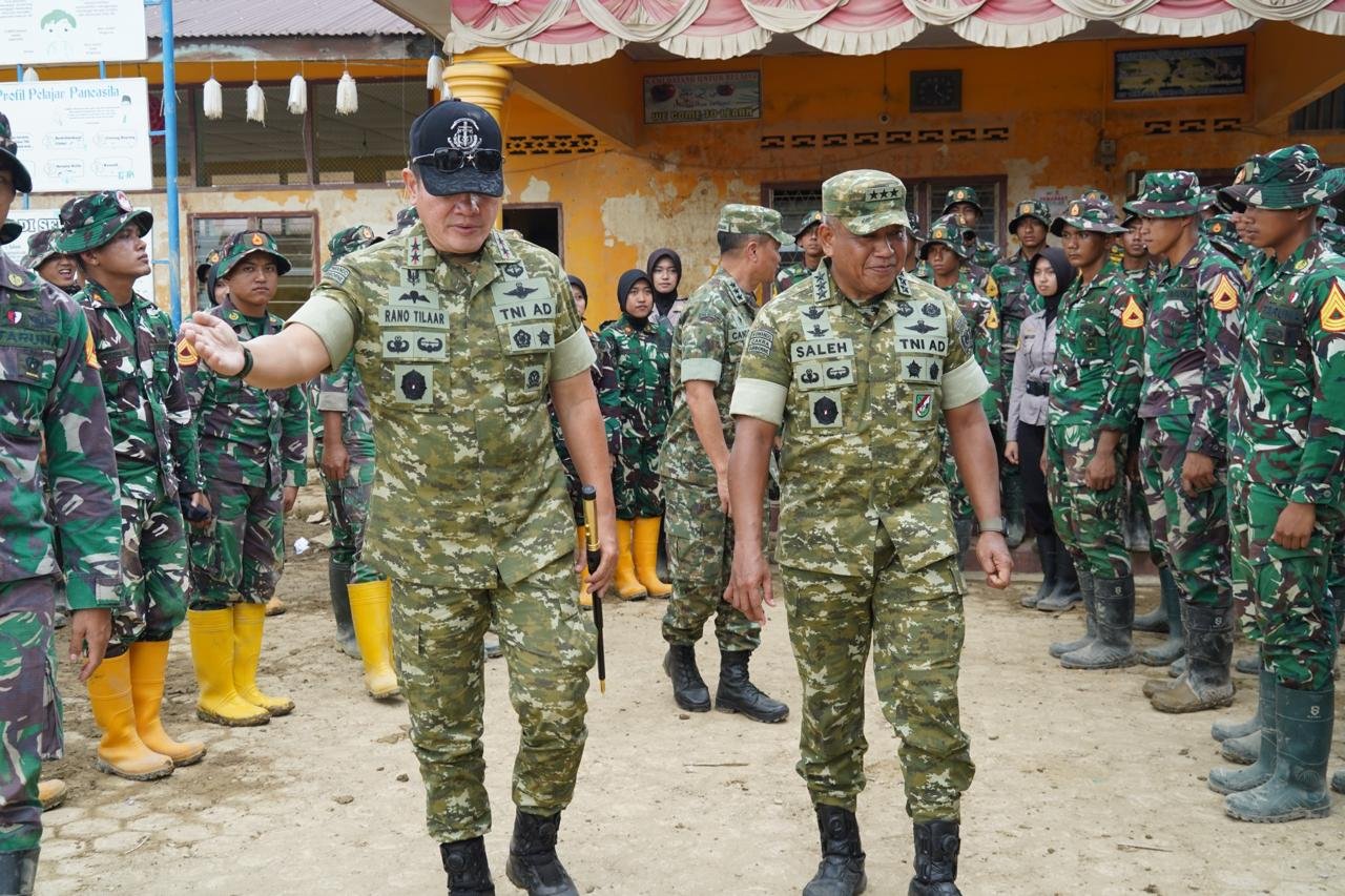 Wakasad Didampingi Gubernur Akmil Tinjau Latsitardanus di Aceh Wakasad Didampingi Gubernur Akmil Tinjau Latsitardanus di Aceh