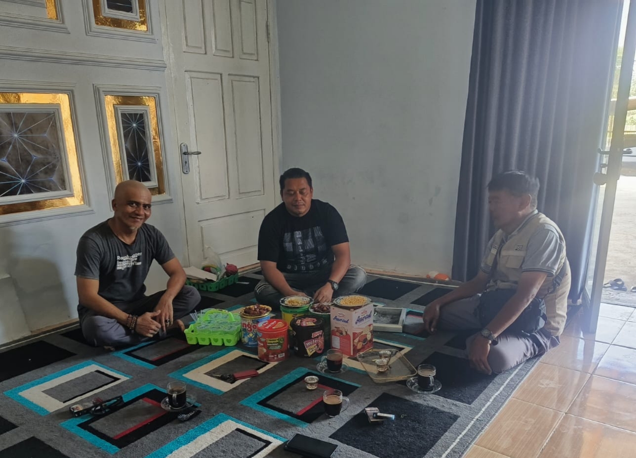 Independensi Adalah Marwah! Pembina Trabas Nusantara Tekankan Profesionalisme Saat Sambangi Ketua Trabas Usai Umroh Independensi Adalah Marwah! Pembina Trabas Nusantara Tekankan Profesionalisme Saat Sambangi Ketua Trabas Usai Umroh