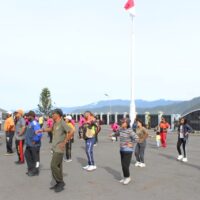 Menghadiri Senam Jumat Sehat Kolaborasi Bersama Pemda Kabupaten Puncak Jaya