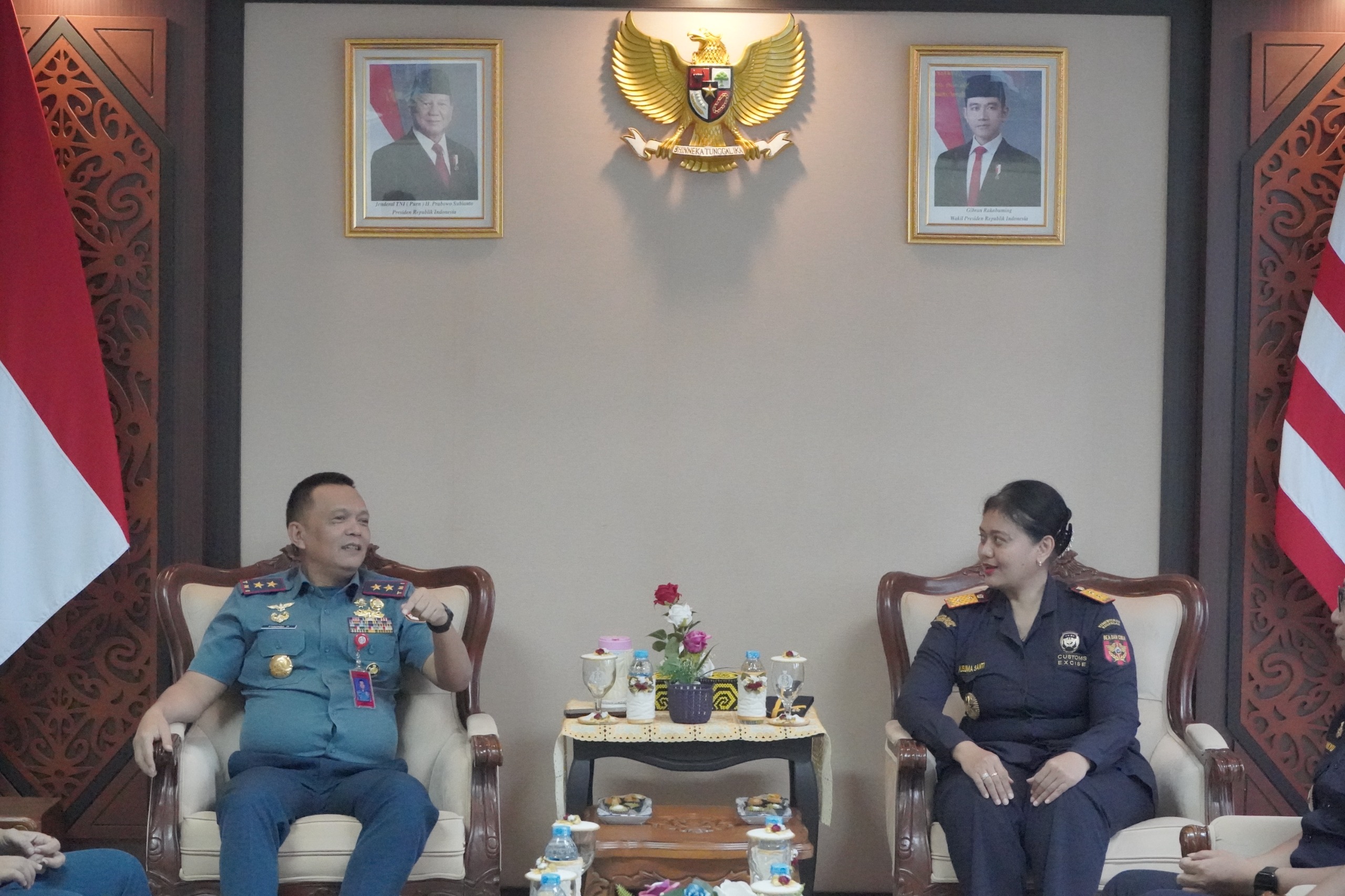 Dankodaeral XIII Terima Kunjungan Kerja Kakanwil DJBC Kalbagtim di Mako Kodaeral XIII