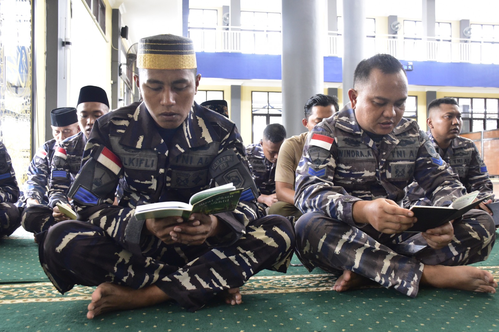 Doa Bersama Kodaeral X, Bentuk Penghormatan dan Belasungkawa Atas Gugurnya Prajurit Marinir Doa Bersama Kodaeral X, Bentuk Penghormatan dan Belasungkawa Atas Gugurnya Prajurit Marinir