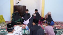 Satgas TMMD Ke 127 Kodim 0808/Blitar Ajarkan Anak-Anak Mengaji Di Dusun Barurejo