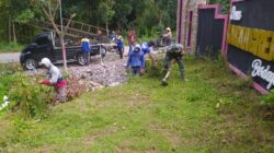 Pererat Silaturahmi, Babinsa Karangrejo Dan Warga Dusun Sumberjo Kompak Kerja Bakti Bersihkan Lingkungan