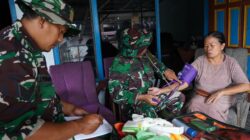 Door to Door. Satgas TMMD Ke 127 Kodim 0808/Blitar Beri Layanan Kesehatan Bagi Masyarakat Desa Krisik