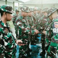 Cegah Judi Online, Pasi Intel Kodim 1505/Tidore Sidak HP Anggota Saat Apel Pagi
