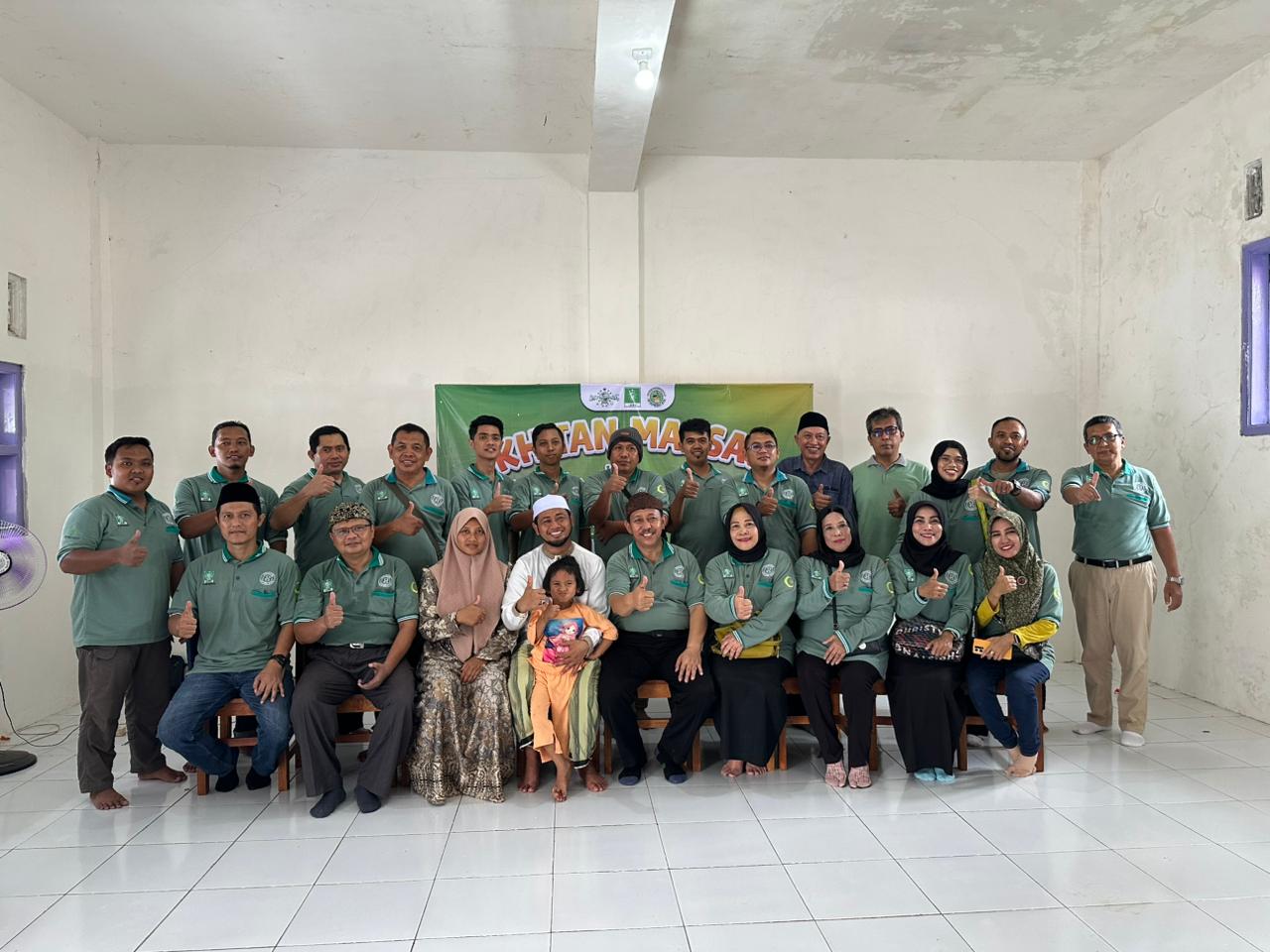 Peringati Harlah NU ke-103, PC LKNU Kota Kraksaan Gelar Khitan Massal di PP Robithatul Qur’an