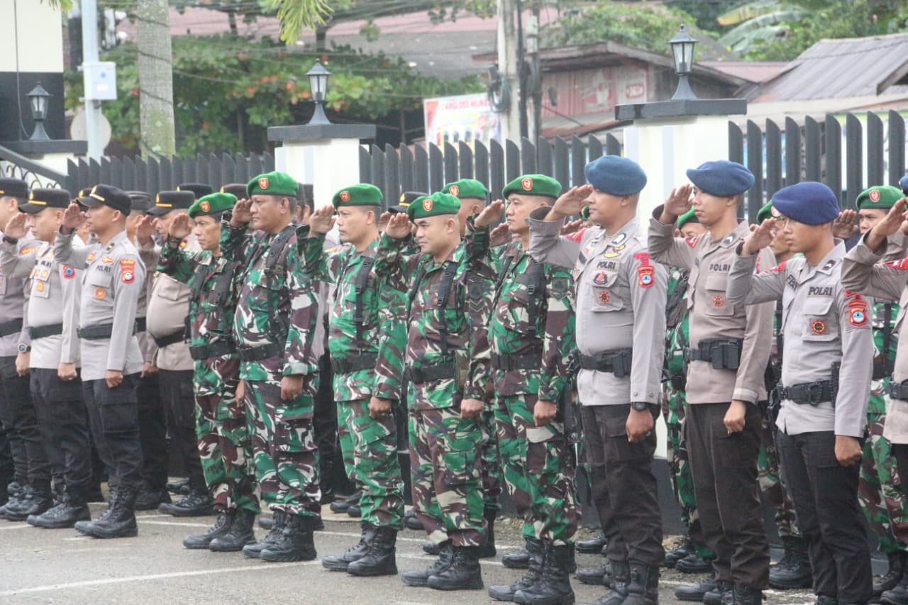 Pasiops Kodim 1008/Tabalong Hadiri Apel Gelar Pasukan Operasi Keselamatan Intan 2026 Pasiops Kodim 1008/Tabalong Hadiri Apel Gelar Pasukan Operasi Keselamatan Intan 2026