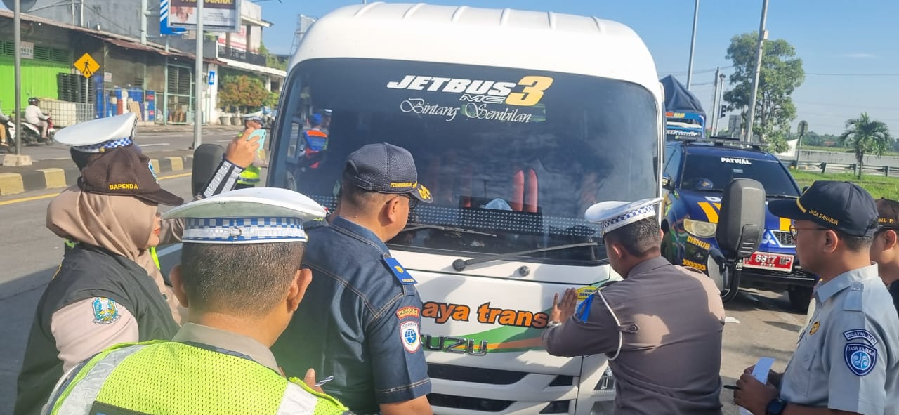 Keselamatan Penumpang Prioritas, Dishub Probolinggo Gelar Ramp Check Angkutan Umum Keselamatan Penumpang Prioritas, Dishub Probolinggo Gelar Ramp Check Angkutan Umum