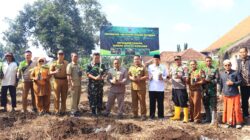 Mendukung Program Ketahanan Pangan, Koramil 0820-02/Wonoasih Melakukan Penanaman Pisang Cavendish