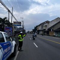 Disiplin Berlalu Lintas Jadi Fokus, Polisi Probolinggo Intensifkan Teguran Persuasif bagi Pengendara