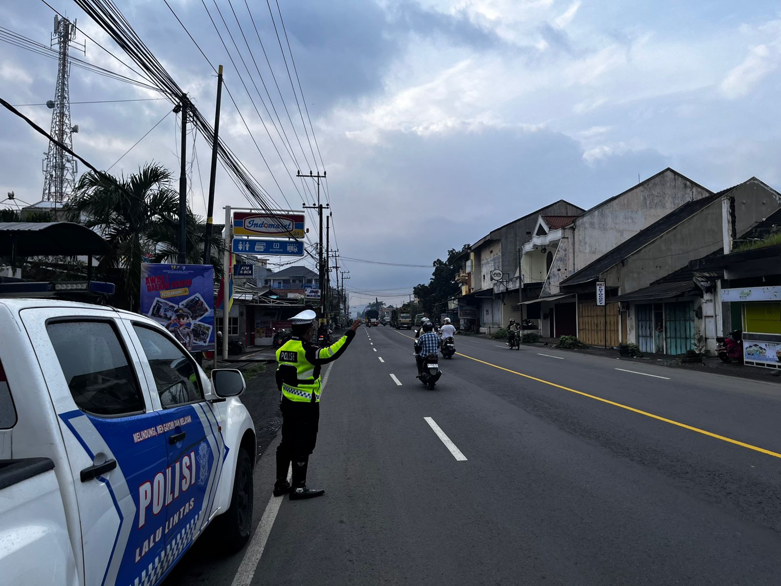 Disiplin Berlalu Lintas Jadi Fokus, Polisi Probolinggo Intensifkan Teguran Persuasif bagi Pengendara