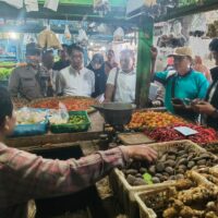 Satgas Pangan Polres Probolinggo Kota Cek Harga dan Stok Sembako Jelang Ramadan, Ingatkan Pedagang Tak Bermain Harga