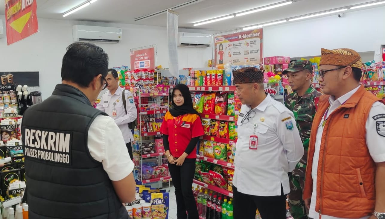 Menjaga Stabilitas Harga Dan Pasokan , Koramil Monitoring Harga Kebutuhan Pokok