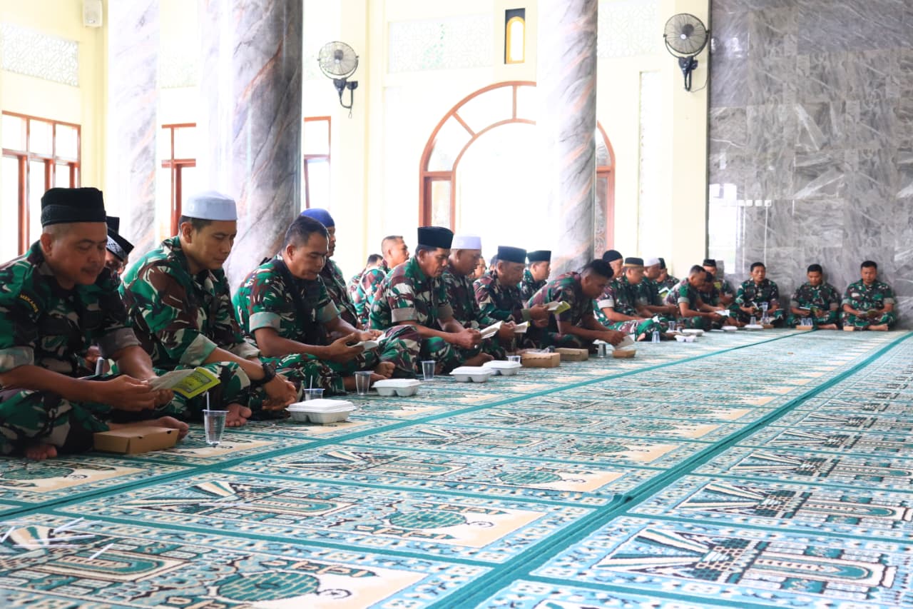 Meningkatkan Keimanan Dan Rasa Syukur, Kodim 0820/Probolinggo Melaksanakan Yasinan Dan Doa Bersama