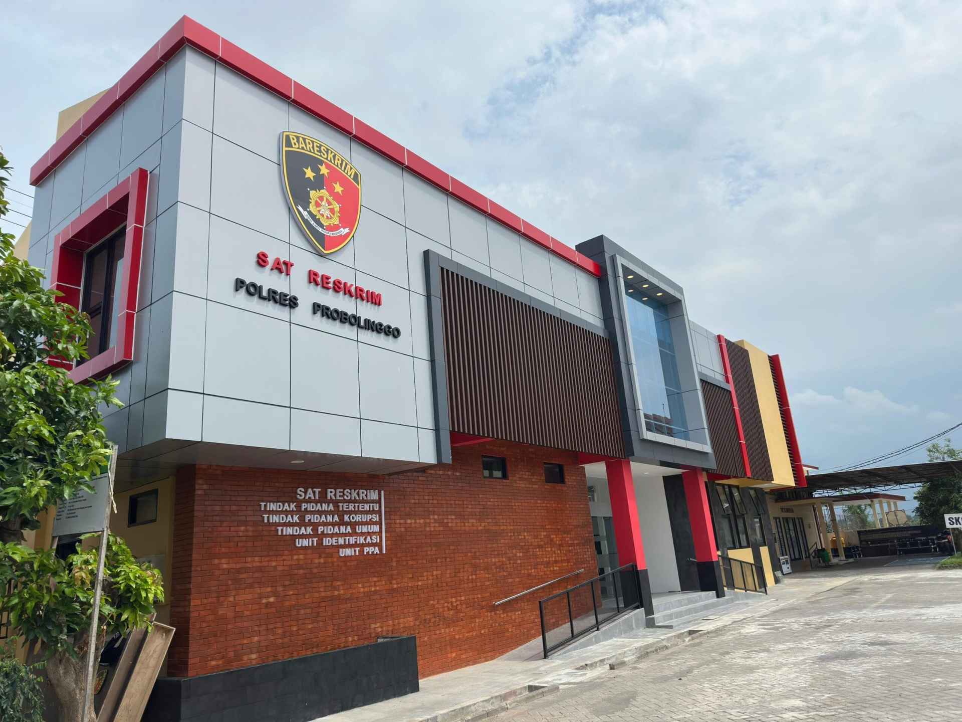 Polisi Probolinggo Dalami Kronologi Video Viral, Kasatreskrim AKP I Made Kembar Pastikan Proses Profesional Polisi Probolinggo Dalami Kronologi Video Viral, Kasatreskrim AKP I Made Kembar Pastikan Proses Profesional