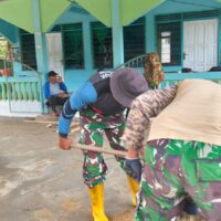 Tak Kenal Lelah, TMMD ke-127 Kodim 1008/Tabalong Rehab Langgar Nurul Iman Desa Barimbun