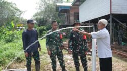 Pasiter Kodim 0912/Kubar Bersama Kabid Perkim Tinjau Sasaran Sumur Bor (TMAB) dan MCK di Kampung Tering