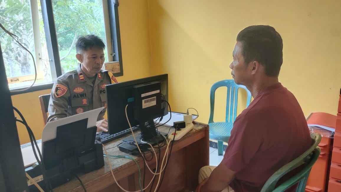 Bukti Keseriusan Polsek Bualemo Tanggapi Polemik Barkot, Baca Disini. Bukti Keseriusan Polsek Bualemo Tanggapi Polemik Barkot, Baca Disini.