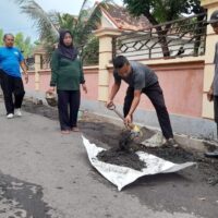 Antisipasi Banjir di Tengah Curah Hujan Tinggi, RW 01 Jrebeng Kidul Kompak Gelar “Gotku Resik” Bersama BPBD