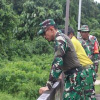 Dansatgas TMMD Wiltas Ke-127 Tinjau Lokasi TMAB dan MCK di Kampung Tering Lama