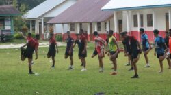 Meski Berpuasa, Anggota Satgas TMMD Wiltas Ke-127 Tetap Semangat Laksanakan Senam Pagi