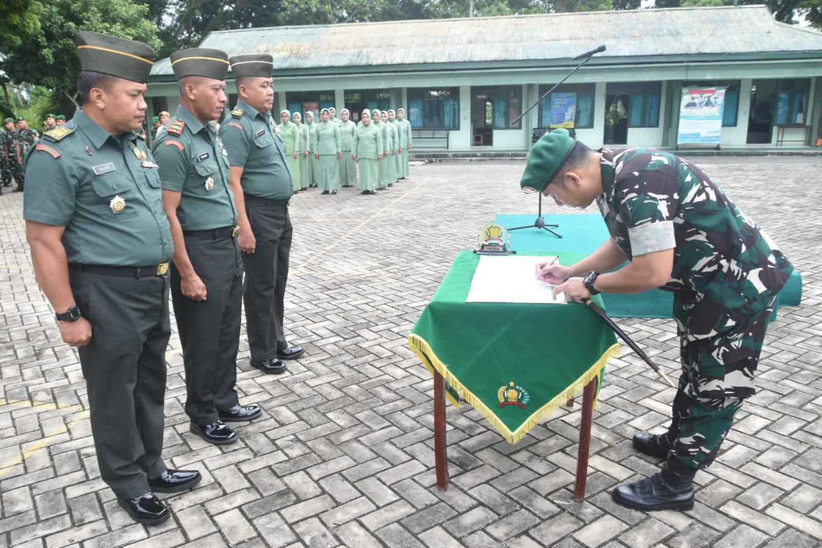 Korps Raport Sertijab Jadi Momentum Pembinaan Prajurit Kodim 1002/HST Korps Raport Sertijab Jadi Momentum Pembinaan Prajurit Kodim 1002/HST